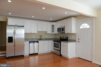 411 Goldleaf Ave, Capitol Heights, MD 20743 - photo 2