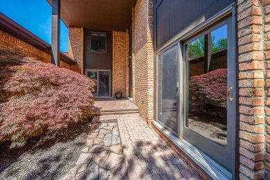 2144-bordeaux-dr-west-bloomfield-mi-unit