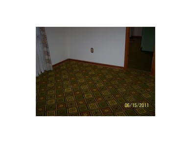 Bedroom 3/Possible Dining Room