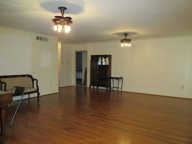 709 Bostwick St, Nacogdoches, TX 75965 - photo 5