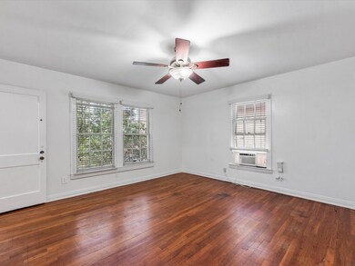 1849 Colquitt St unit 3, Houston, TX 77098 - photo 2