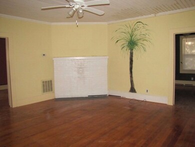 610 3rd Ave, Kingstree, SC 29556 - photo 5