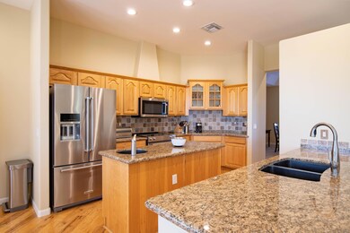 21445 W Vista Royale Dr unit B, Wickenburg, AZ 85390 - photo 4