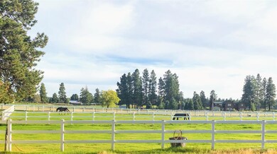 60660 Tekampe Rd, Bend, OR 97702 - photo 2