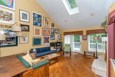 238 Kristin Ln, Allentown, PA 18104 - photo 5