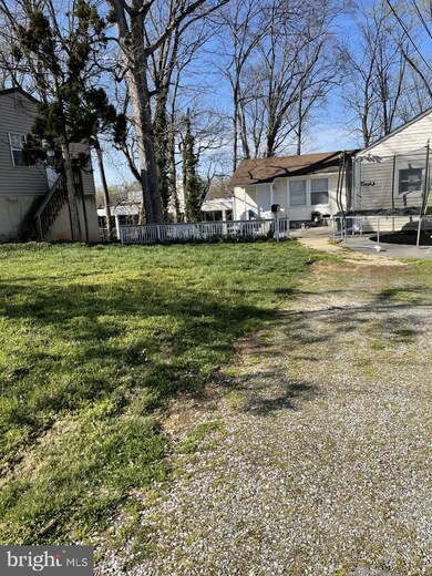 5800 Crestwood Place, Riverdale, MD 20737 - photo 5