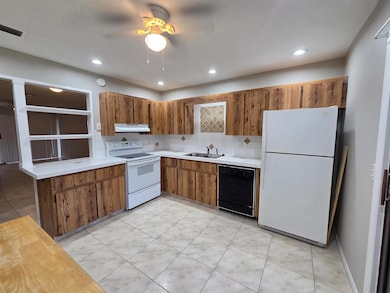 5957 Forest Hill Blvd unit 4, West Palm Beach, FL 33415 - photo 7