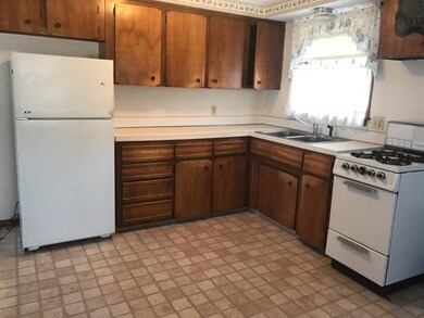 207 Briarwood Ave, Tiverton, RI 02878 - photo 5