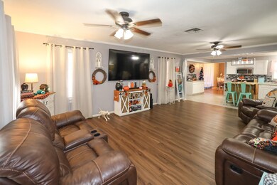 1003 E Inez St, Beeville, TX 78102 - photo 5