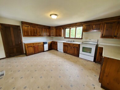 1096 Us Route 4, Canaan, NH 03741 - photo 7