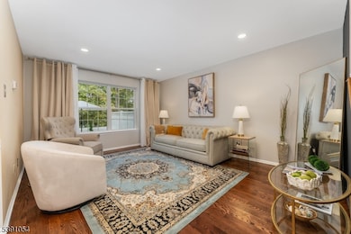 1107 S Branch Dr unit 10D, Whitehouse Station, NJ 08889 - photo 4