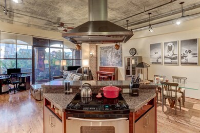 505 Bastrop St unit 302, Houston, TX 77003 - photo 6