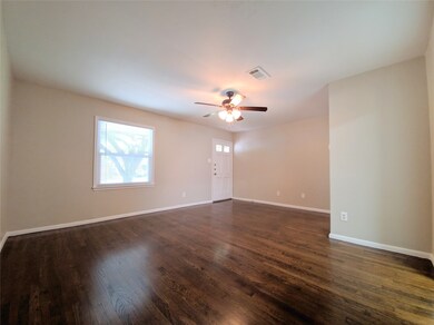 7422 Lakehurst Dr, Houston, TX 77087 - photo 3
