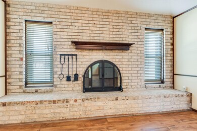 Living Room - 3
