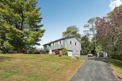 10 Glen Ct, Congers, NY 10920 - photo 2