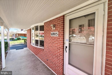 6905 Vista Dr, Frederick, MD 21702 - photo 3