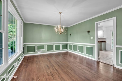 622 S Charles G Seivers Blvd, Clinton, TN 37716 - photo 5