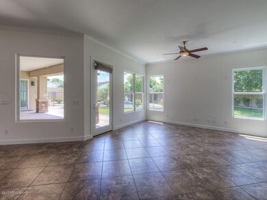 007_Family Room
