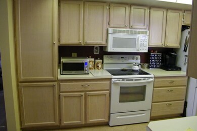 KITCHEN STOVE