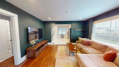 Living Room-585-E-Kossuth-St-01082023_09