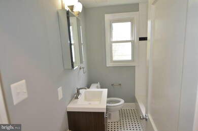 615 Hilltop Rd, Catonsville, MD 21228 - photo 4