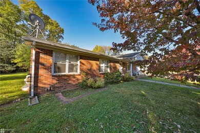 1122 N 25th St, Allentown, PA 18104 - photo 2