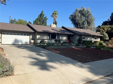 129 Sunridge Way, Redlands, CA 92373 - photo 3