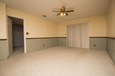 4544ML - 2 Living Room