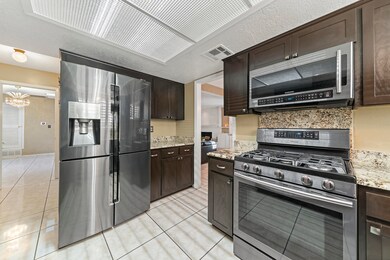 10724 Alta Loma Dr, El Paso, TX 79935 - photo 7