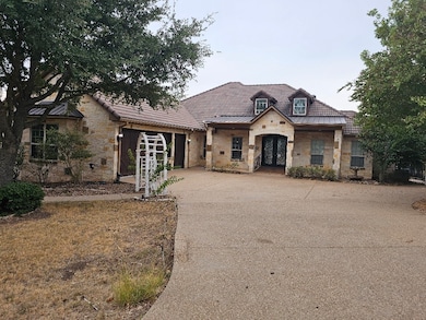 6305 Carnegie Ct, Cleburne, TX 76033 - photo 2