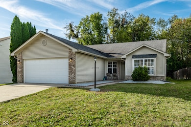 10513 Blue Springs Ln, Fishers, IN 46037 - photo 2