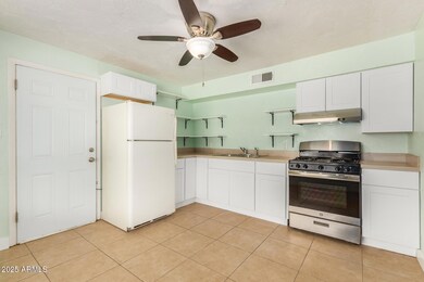 2237 N 8th St unit Back, Phoenix, AZ 85006 - photo 6