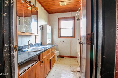 57 7th Street New Salem - MLS Size-6