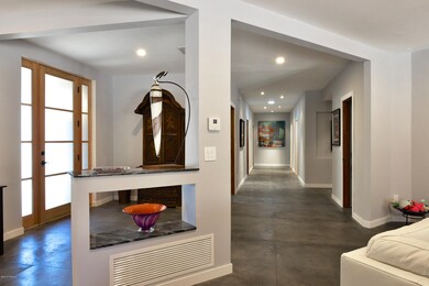 Hallway to bedrooms