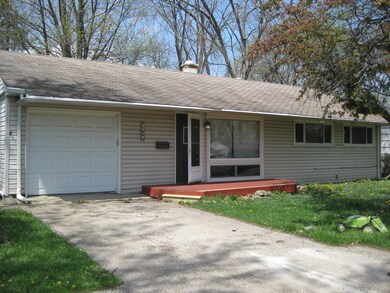 110 N Dorchester Ave, Wheaton, IL 60187 - photo 2