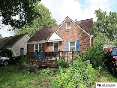 928 Clark St, Lincoln, NE 68510 - photo 2