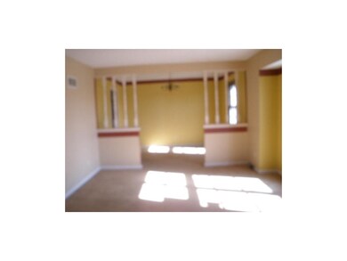 408 N Adams St, Raymore, MO 64083 - photo 3