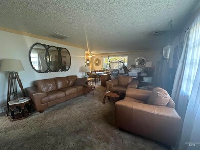 435 S 10th E, Mountain Home, ID 83647 - photo 6