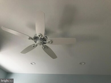 519 Maddock St, Crum Lynne, PA 19022 - photo 2