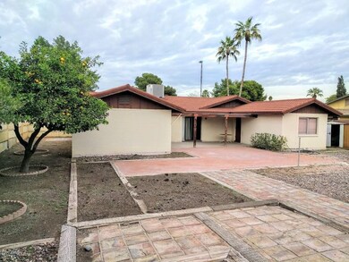 2247 W Jacinto back patio