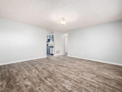 983 Tellega Ave, Columbus, OH 43207 - photo 3