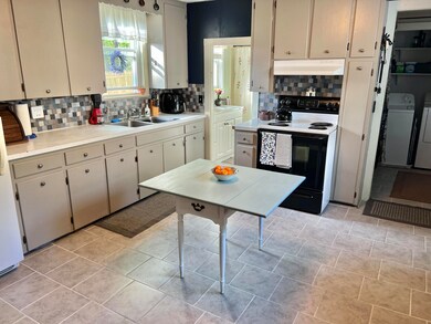 78 Elm St, Mechanic Falls, ME 04256 - photo 6