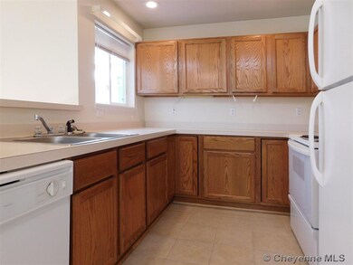 4611 Cottage Ln, Cheyenne, WY 82001 - photo 7
