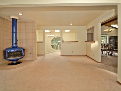 8311 Talbot Rd, Edmonds, WA 98026 - photo 3