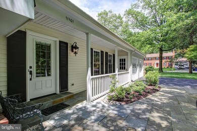 11101 Freas Dr, North Potomac, MD 20878 - photo 2