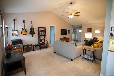 725 Summey Farm Dr, Dallas, NC 28034 - photo 4