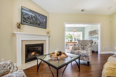 120 Rogerson Crossing unit 60, Uxbridge, MA 01569 - photo 3