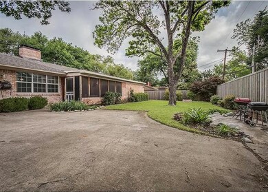 7230 E Mockingbird Ln, Dallas, TX 75214 - photo 4