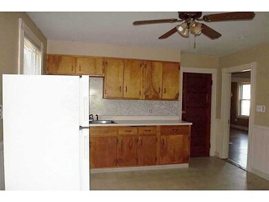 16 Redfern St, North Providence, RI 02911 - photo 3