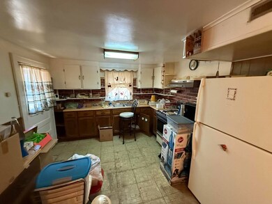 2934 Piedmont Rd, Charleston, WV 25311 - photo 2